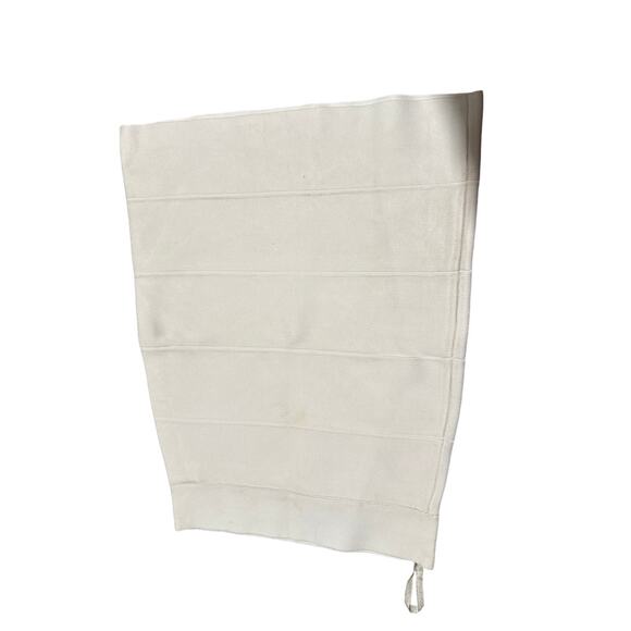 BCBGMAXAZRIA Women's Skirt White Silvie Bandage Bodycon Textured Mini Size XS - Picture 1 of 5